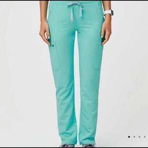 Fresh aqua scrubs (regular)